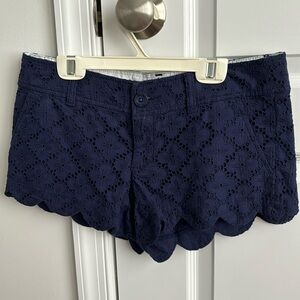 Lilly Pulitzer Walsh scalloped shorts.  Size 0.  Like new.